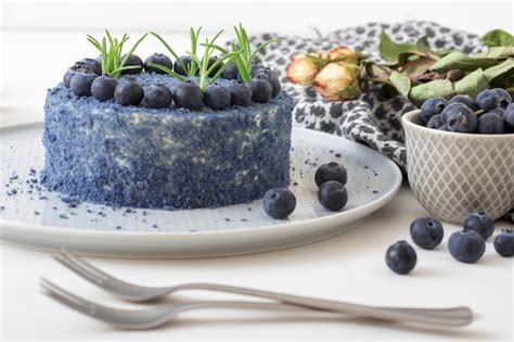 94 000 Naked Blueberry Cake Pictures