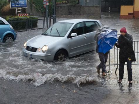 Meteo CRONACA DIRETTA prime piogge già in ATTO ma il PEGGIO arriverà