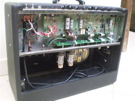 Jw Tubes Amplificadores Valvulados Fender Hot Rod Deluxe Made In Usa