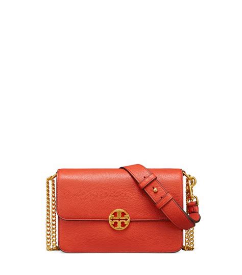 اختاري حقائب الباتشوورك من Tory Burch لهذا الخريف النهار