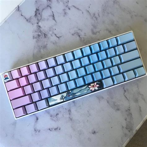 Pin By Ashley Thomas On Gaming Unique Keyboards Online Keyboard