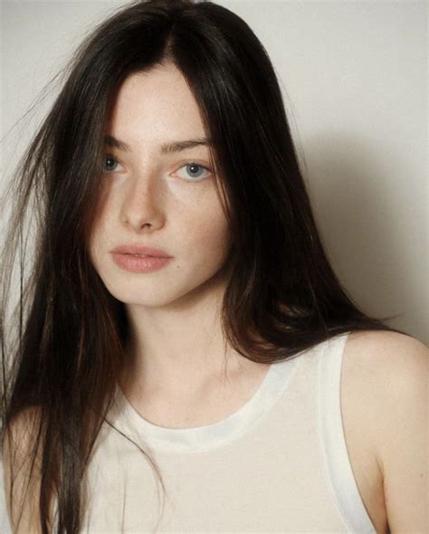 Chloe Coutau Hair Pale Skin Dark Hair Pale Skin Hair Inspiration