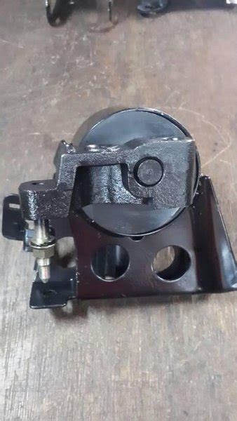 Jual Nissan Engine Mounting Pangkon Dudukan Kanan 11210 Cx000 Serena