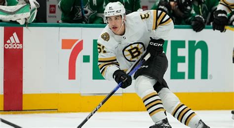 Bruins rookie Matthew Poitras has season-ending shoulder surgery