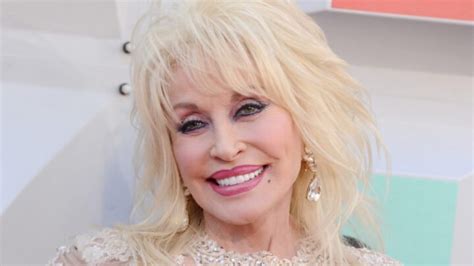 ‘im Not Gonna Get Im Gonna Give Dolly Parton Celebrates 77th