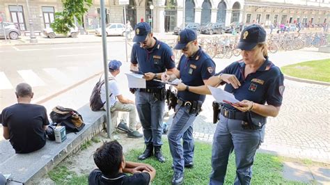 Controlli In Stazione In Centro E A Sant Agabio Identificate Pi Di