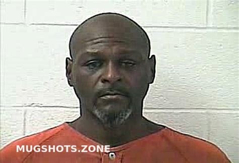 DOUGLAS KEVIN JOE EDWARD 01 08 2022 Daviess County Mugshots Zone