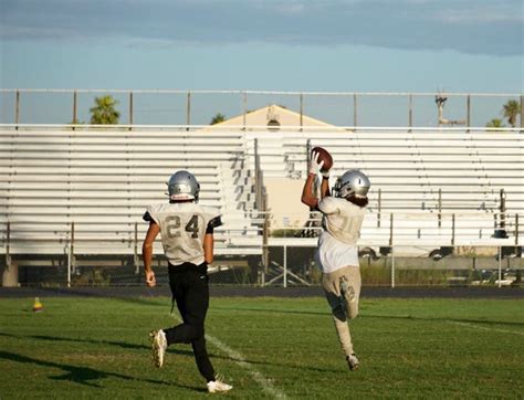 Photos of Mariner high school football practice