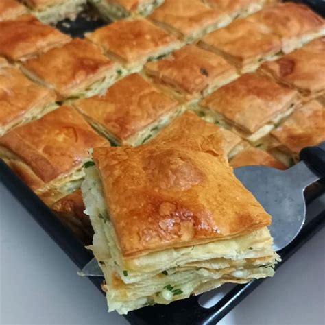 El Açması Çıtır Börek Tarifi mutfaktaki