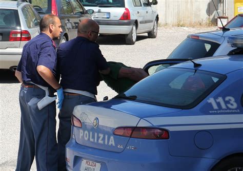 Corigliano Rossano Cs Violentata E Seviziata Dal Branco Per Anni