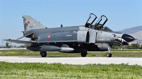 2048x1152 Mcdonnell Douglas F-4 Phantom II Jet Fighter Aircraft ...