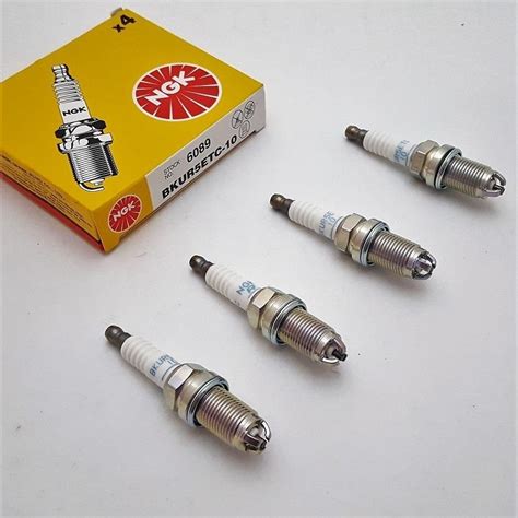 Kit De Bujias Ngk Bkur5etc 10 Vw Fox 1 6 8v 3 Electrodos NEUMOVIL