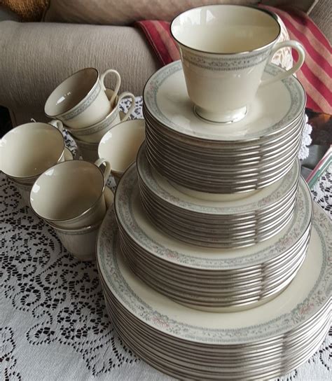 China Set For 8 Lenox Charleston 40 Piece Dinnerware Set Etsy China