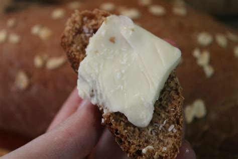 Copycat Cheesecake Factory Honey Wheat Bread