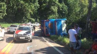 Jornal Vanguarda Nibus Tomba E Acidente Deixa Feridos Na Rio Santos