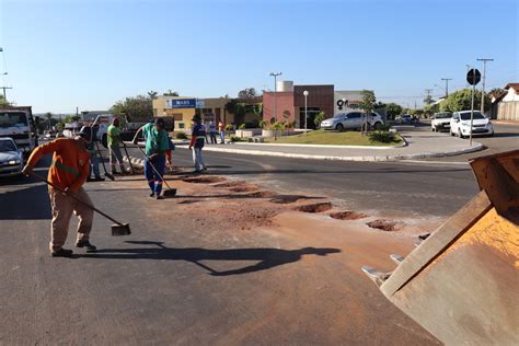 Prefeitura De Morrinhos Inicia Revitaliza O Na Avenida Coronel Pedro