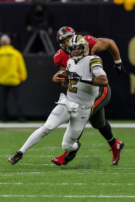 Saints QB Jameis Winston Knee Carted To Locker Room Vs Bucs