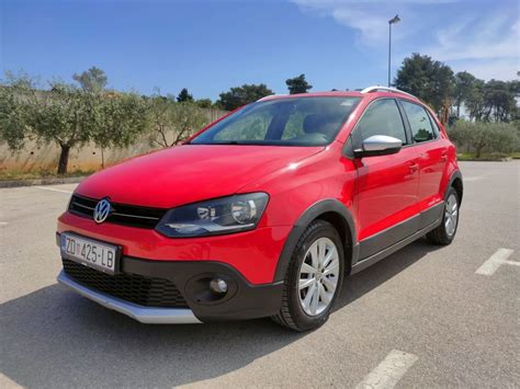 VW Cross Polo 1 6 TDI 90 KS odličan DSG automatski mjenjač 2011 god