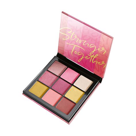 Avon Viva La Pink Eyeshadow Palette · Makeup · Avon Malta