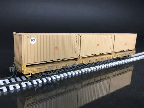 Walthers Ho Scale Flatcar With Dodx Containers Protoloads