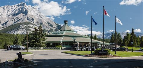 Stanley S Clubhouse Summer Dining Fairmont Banff Springs