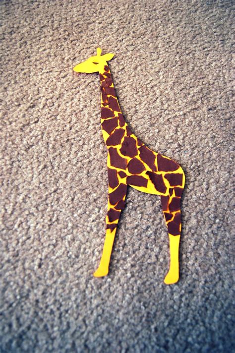 Art for Young Children: Giraffe Spot Project