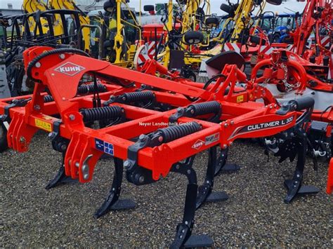 KUHN CULTIMER L 300 MIT STEINSICHERUNG d occasion Déchaumeur à dents