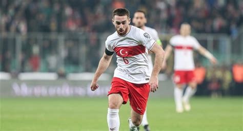 Orkun Kökçü Hollandada yılın futbolcusu seçildi Diken