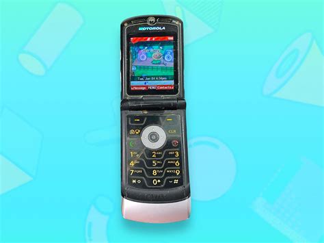Vintage Y2K Motorola Razor Mobile Flip CellPhone. Works. by