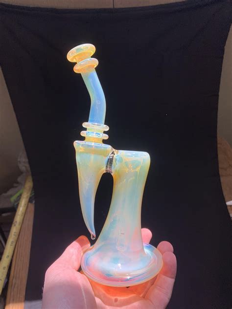 Silver fume push bowl bubbler shining in the sunlight : r/glassheads