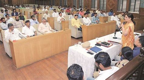 Follow HC directives on pandals, Pune Mayor tells Ganesh mandals | Pune ...