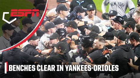 Benches Clear In Yankees Vs Orioles After Pitch To The Head Espn Mlb