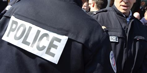 Yvelines Quatre Faux Policiers Braquent Un Couple Dautomobilistes En Pleine Rue