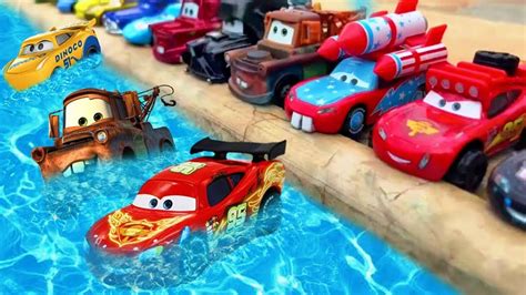 Disney Pixar Cars Fall Into The Water Lightning McQueen Robocar Poli