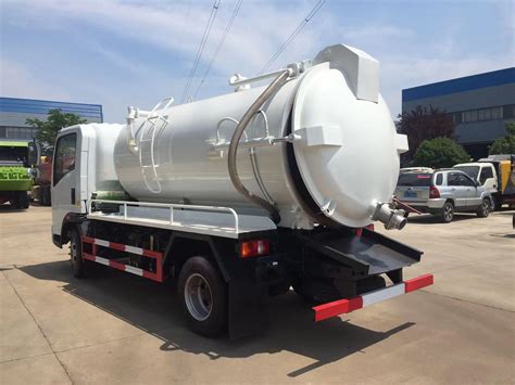 HOWO 4 2 150HP Factory Directly Sale 5cbm Sewage Suction Truck With