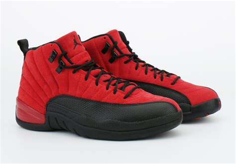 Air Jordan Reverse Flu Game