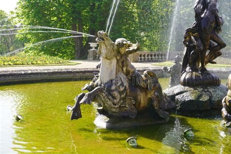 Waddesdon Manor In The Spring Sunshine Stock Photo Image Of Aylesbury