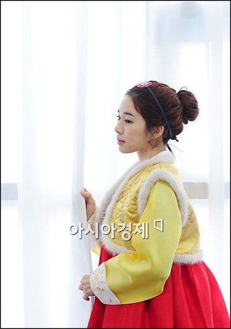 [Seollal Greetings Photos] Yoo In-na @ HanCinema