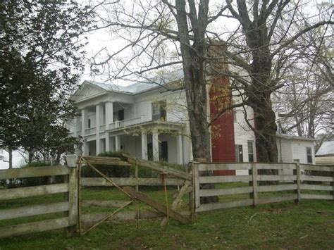 We Can Dream: An Expansive Tennessee Farmhouse on 750 Acres | Acre ...