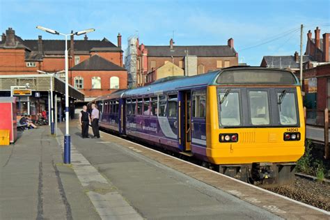 Northern Rail Class 142 142043 © El Pollock Cc By Sa20 Geograph Britain And Ireland