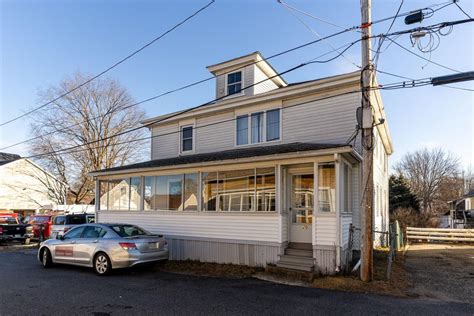 10 Summer Street, Somersworth, NH 03878 - See Est. Value, Schools & More