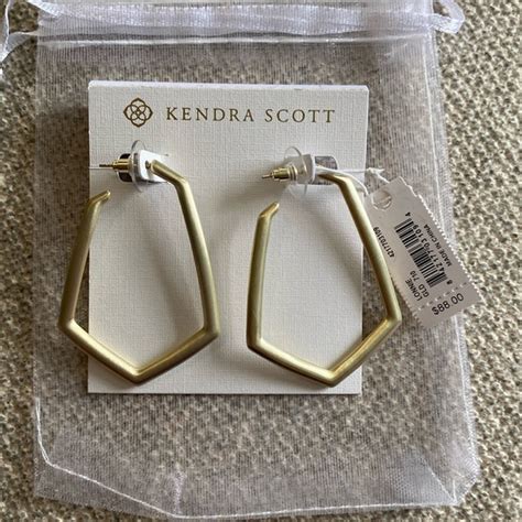 Kendra Scott Jewelry Nwt Kendra Scott Lonnie Hoop Earrings In Gold