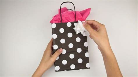 How To Decorate A Bag With Tissue Paper Leadersrooms