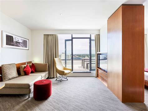 Novotel Christchurch Cathedral Square Christchurch, NZ - Reservations.com