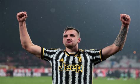 Juve Il Retroscena Su Gatti Rifiutata Una Maxi Offerta Ilbianconero