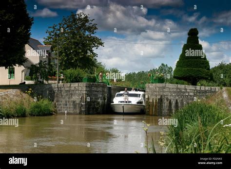 Canal De Nantes A Brest Fotos Und Bildmaterial In Hoher Aufl Sung Alamy