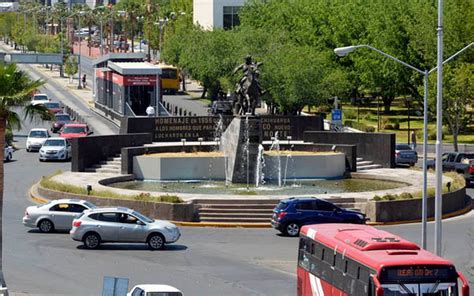 Quién tiene la preferencia al circular en una glorieta El Sol de