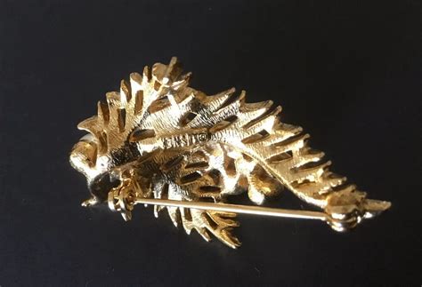 Vintage Signed Lisner Gold Tone Leaves And Faux Pearls Brooch Pin Ebay