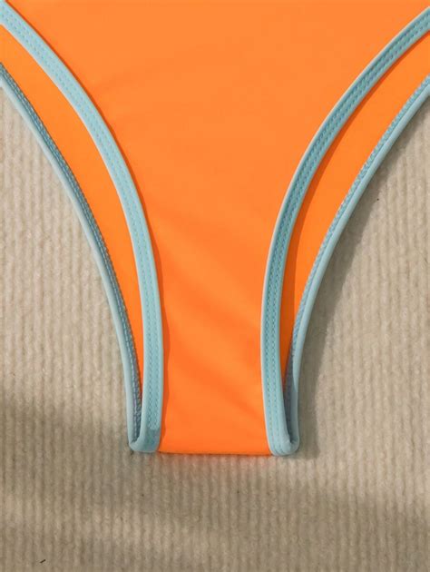 Shein Swim Costume Da Bagno A Due Pezzi Di Carnevale Con Scollo All Americana Color Block Da