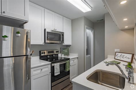 Remington Place Apartments 201 Remington Cir Schaumburg Il 60195